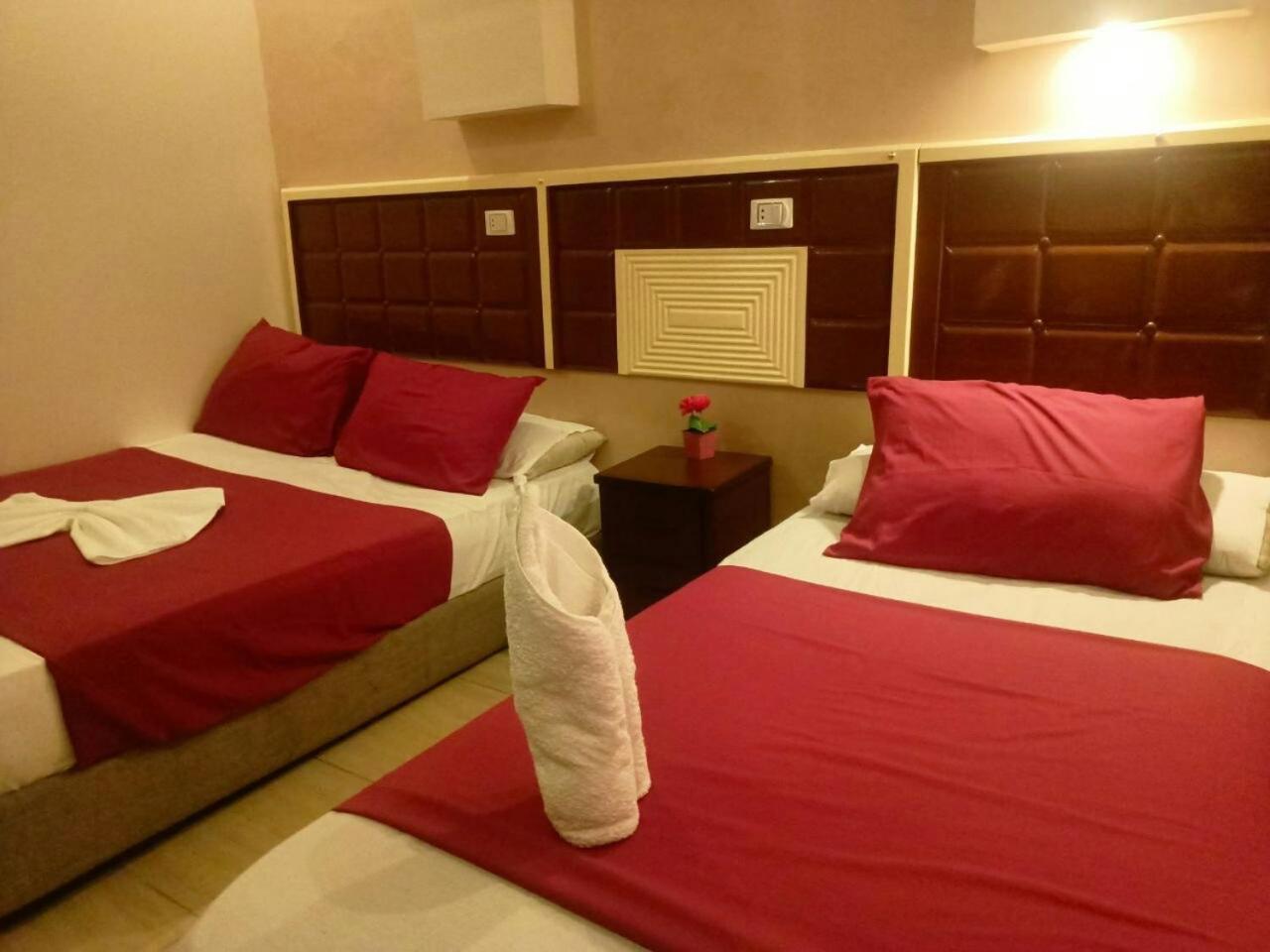 The Hotel Emerald Kairo Bagian luar foto