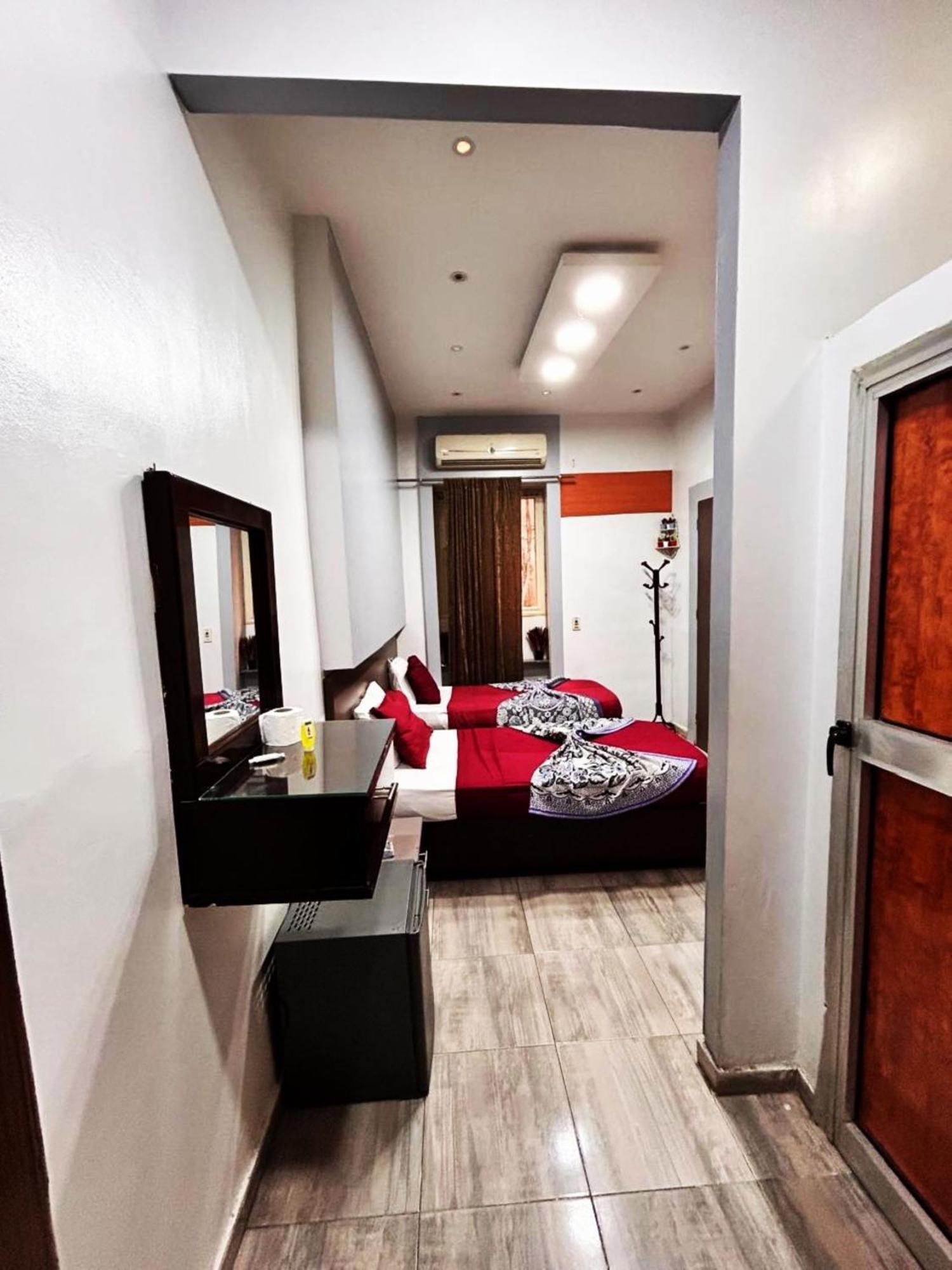 The Hotel Emerald Kairo Bagian luar foto