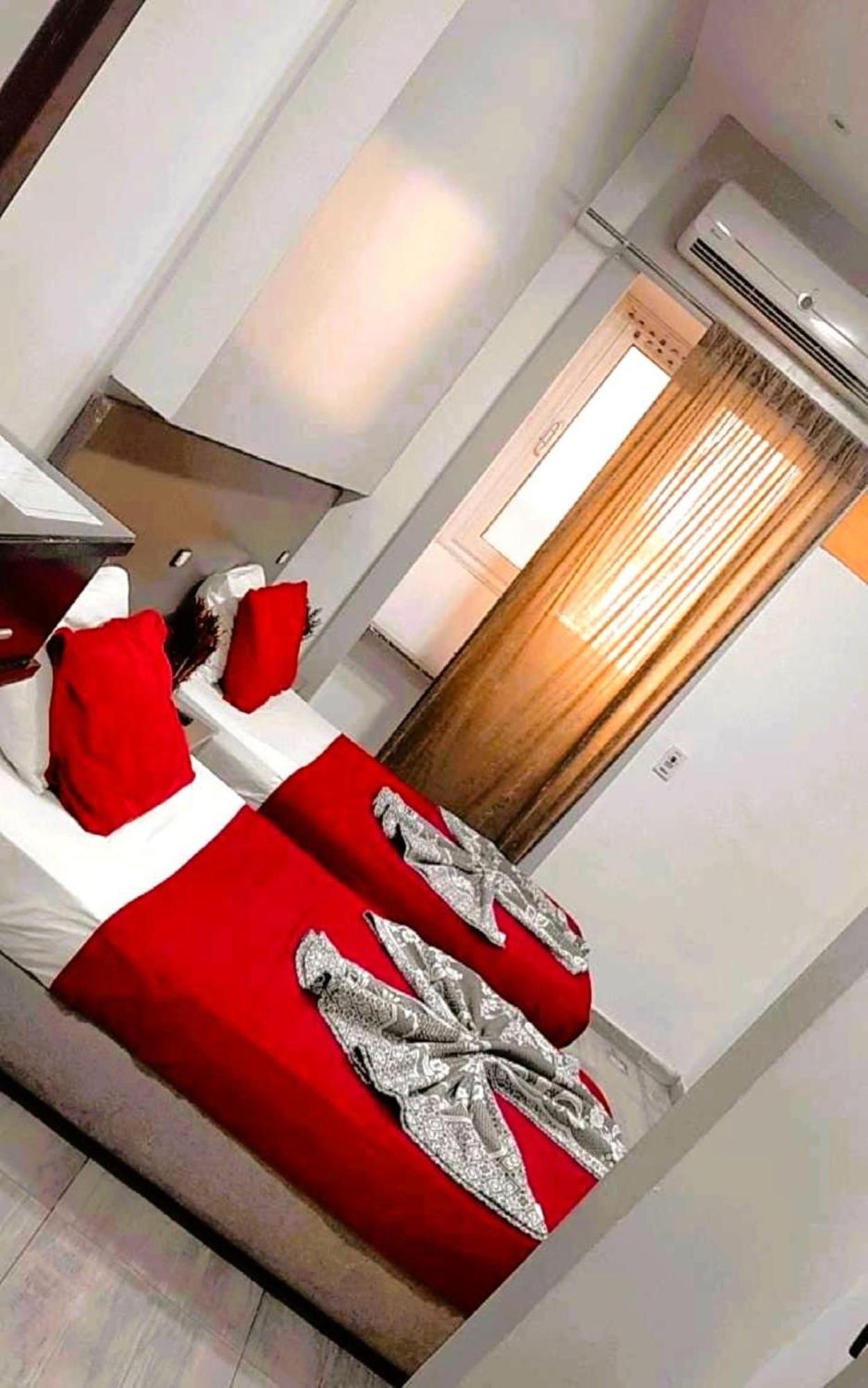 The Hotel Emerald Kairo Bagian luar foto