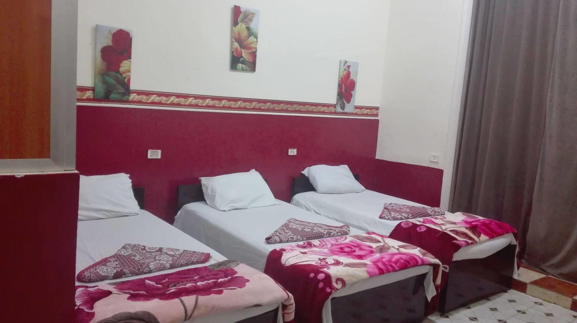 The Hotel Emerald Kairo Bagian luar foto